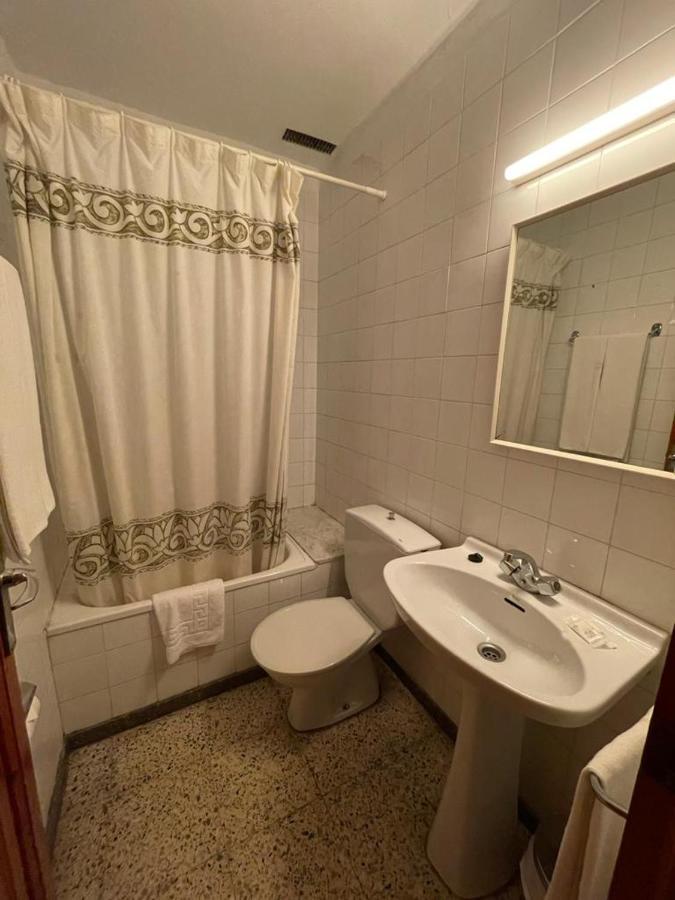 Hostal Ter سيتكاساس المظهر الخارجي الصورة