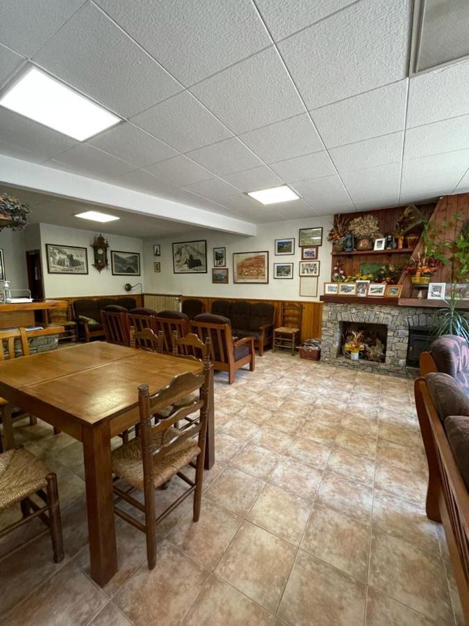 Hostal Ter سيتكاساس المظهر الخارجي الصورة